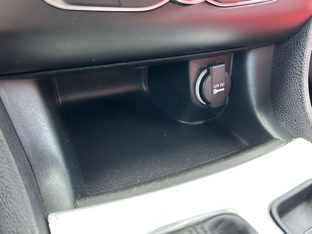 2016 Dodge Charger SXT photo 19