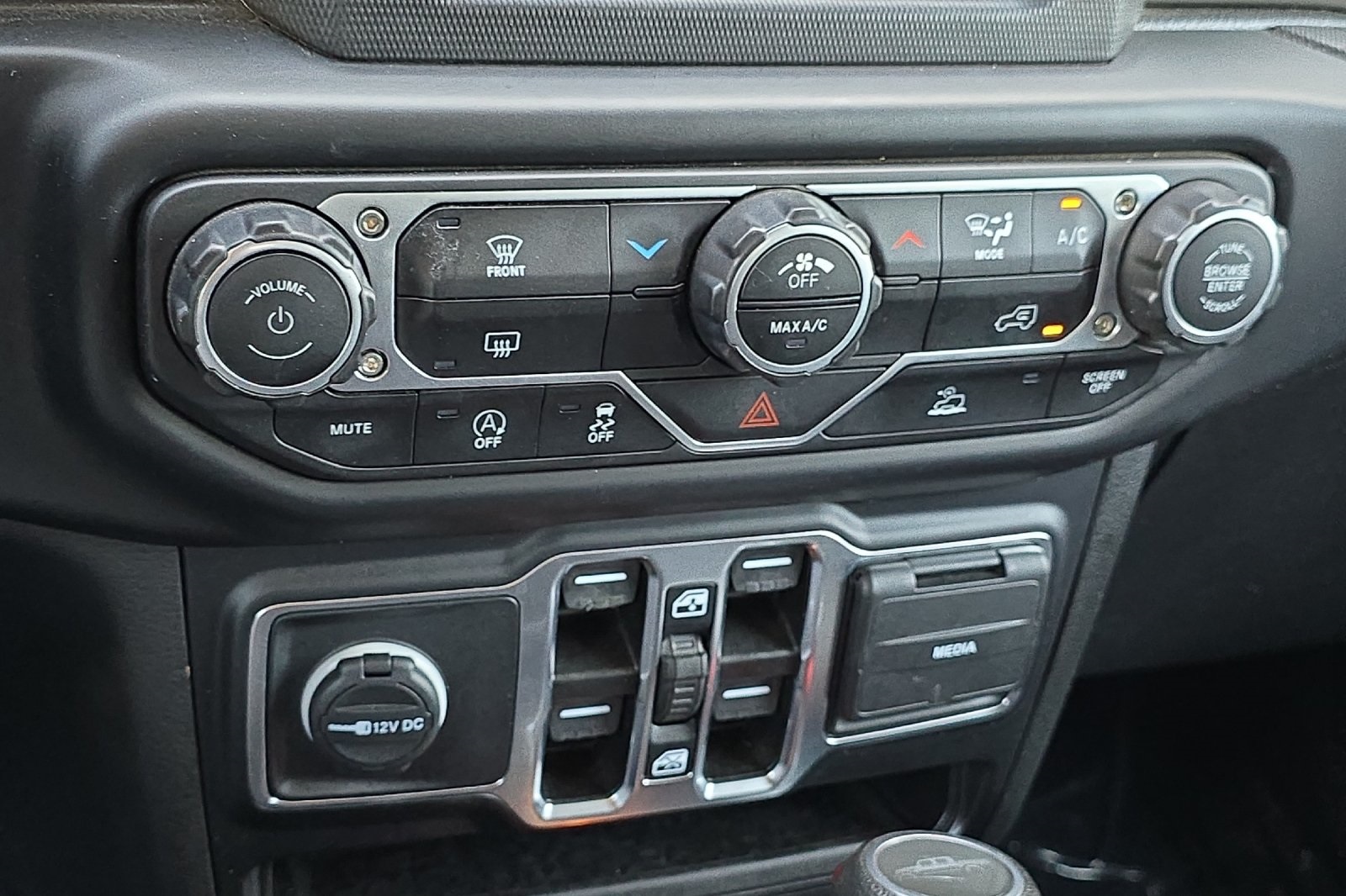 2023 Jeep Gladiator Sport photo 22