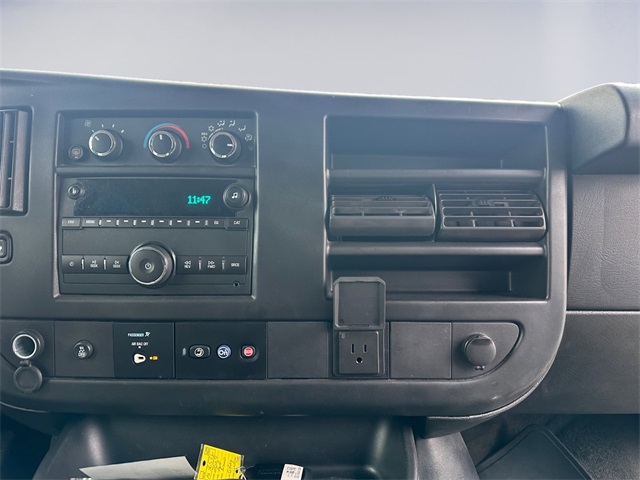 2017 Chevrolet Express 3500 LT photo 11
