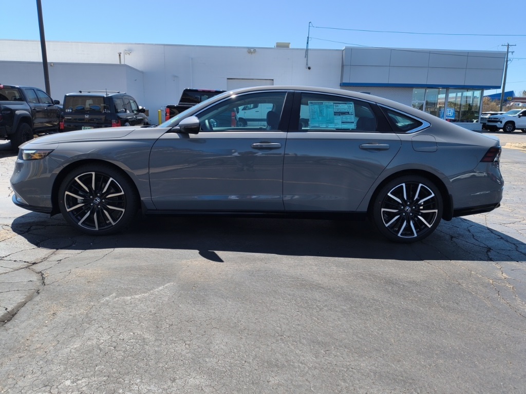 2025 Honda Accord Hybrid Touring's photo