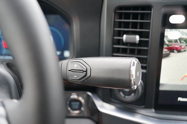 2025 FORD F-250 - Image 41