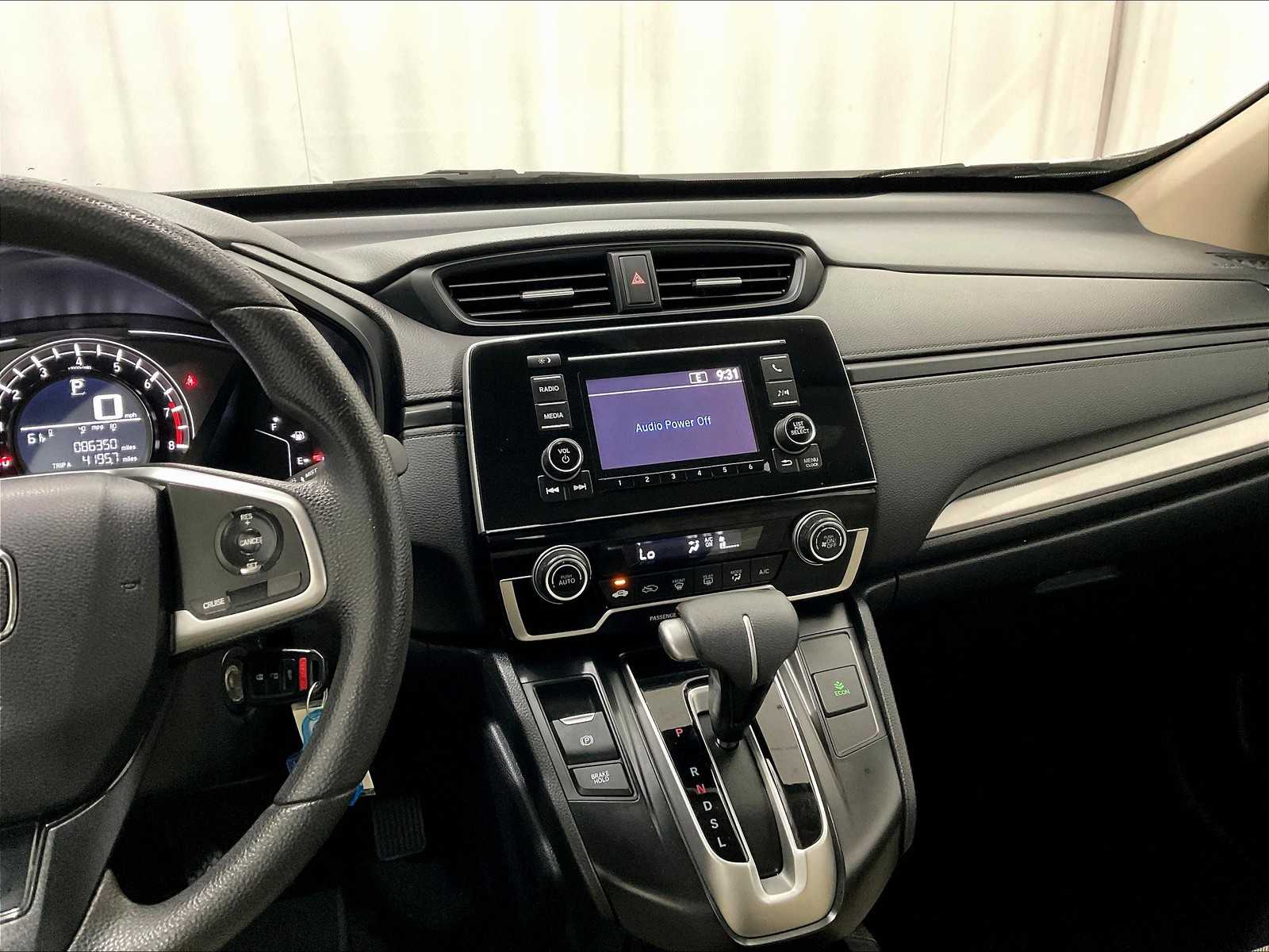 2019 Honda CR-V LX photo 17