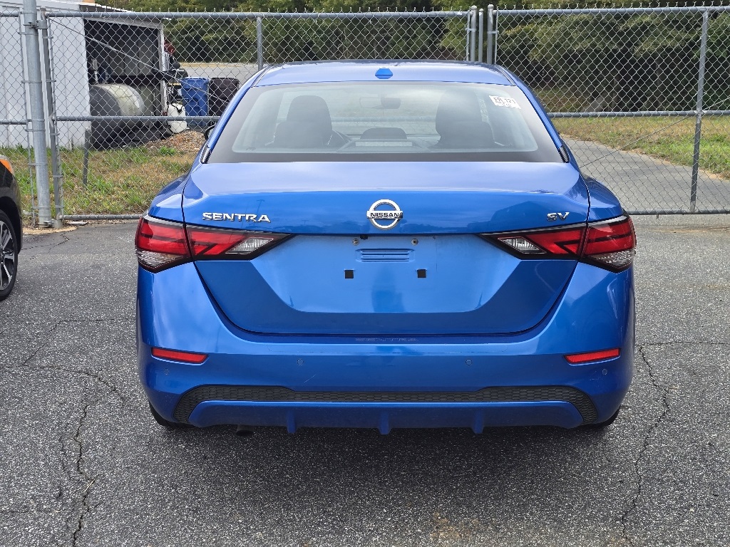 2022 Nissan Sentra SV photo 3