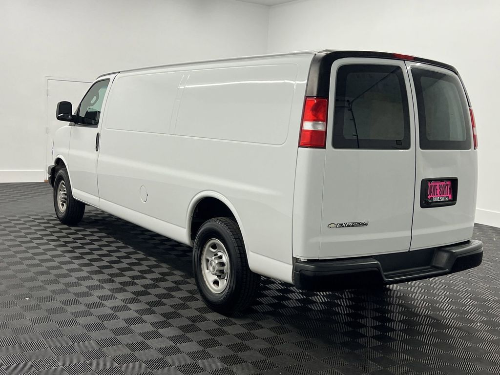 2020 Chevrolet Express 2500 Work Cargo Van photo 3