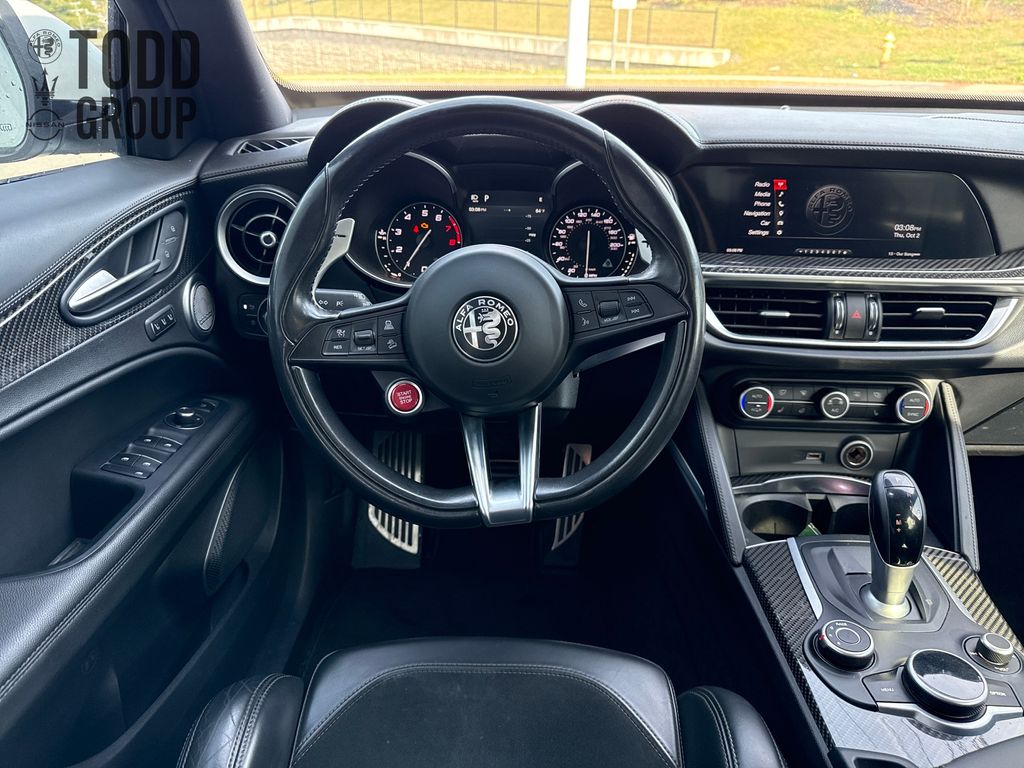 2018 Alfa Romeo Stelvio Quadrifoglio photo 12