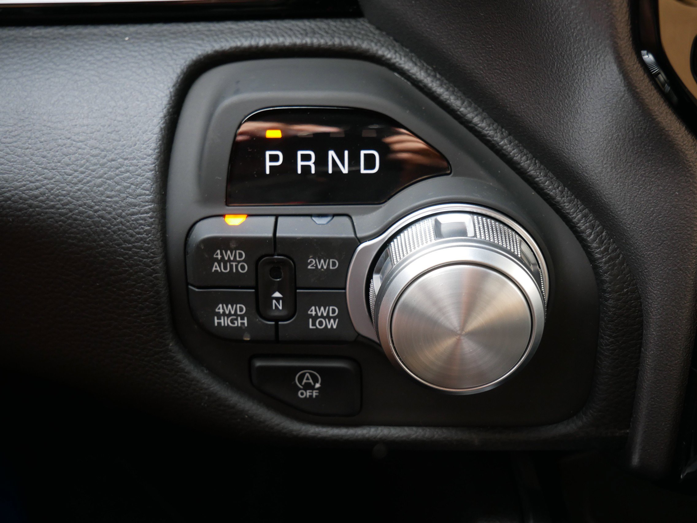 2025 Ram 1500 Laramie photo 14