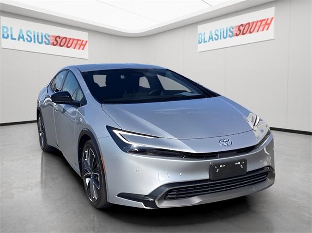 2023 Toyota Prius XLE's photo