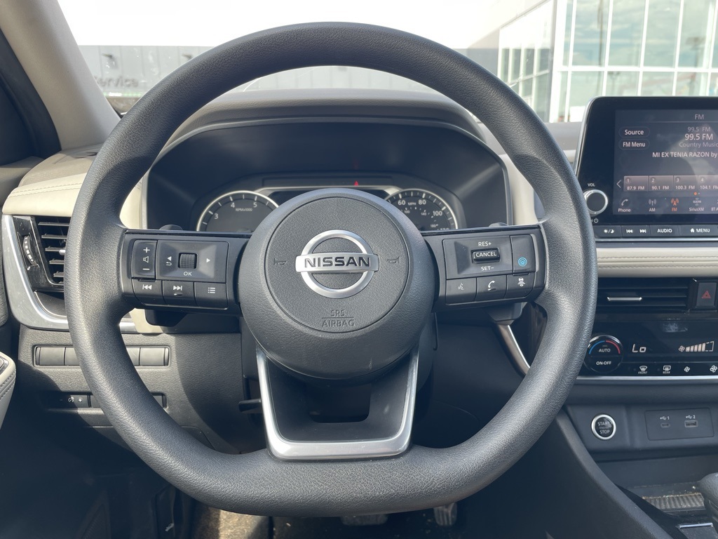2021 Nissan Rogue SV photo 8
