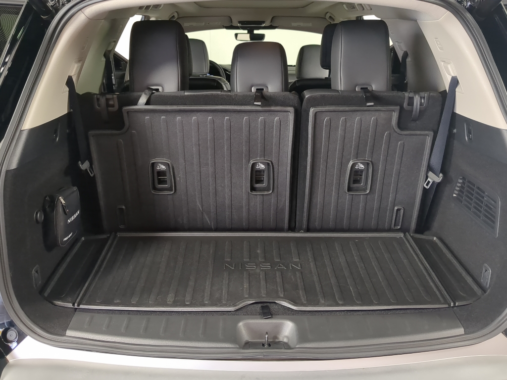 2024 Nissan Pathfinder Platinum photo 17
