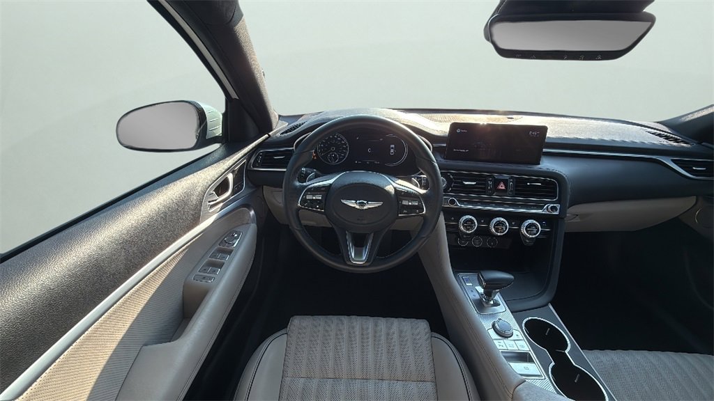2022 Genesis G70 2.0T photo 16