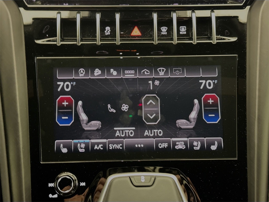 2024 Lamborghini Urus S photo 15