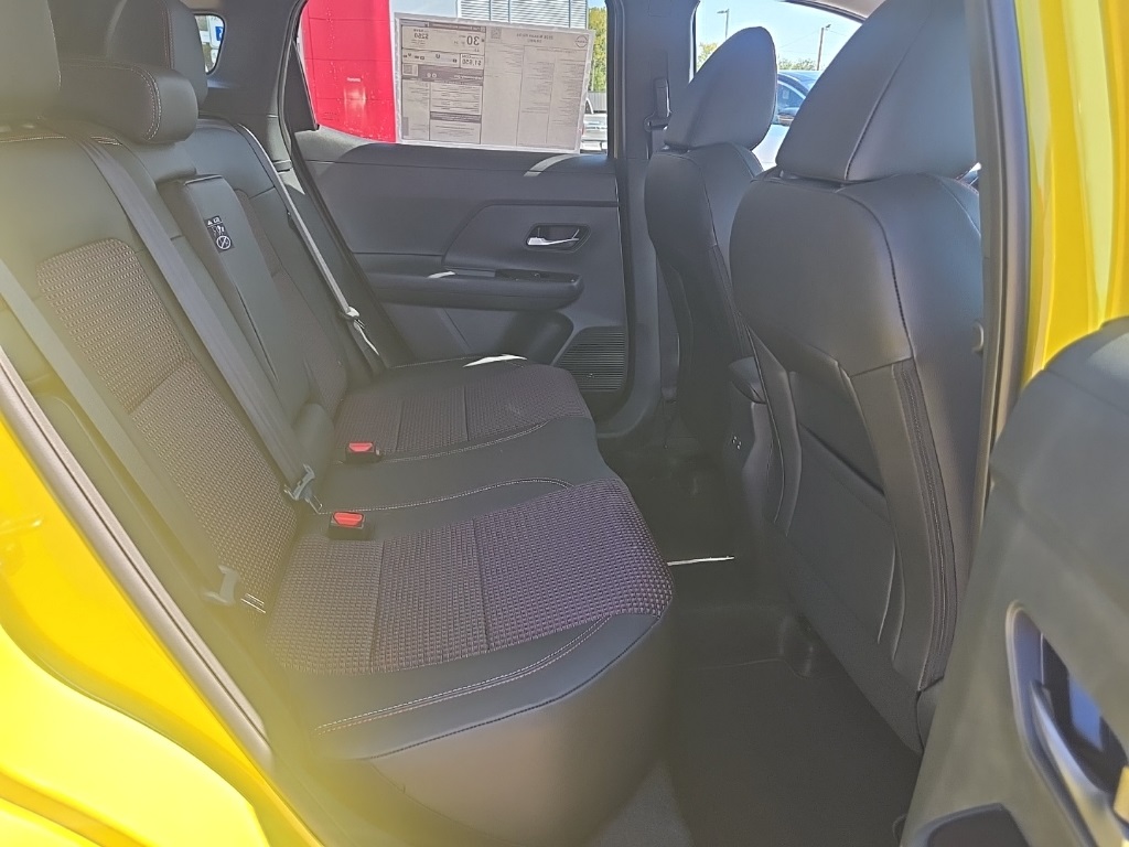 2026 Nissan Kicks SR photo 25