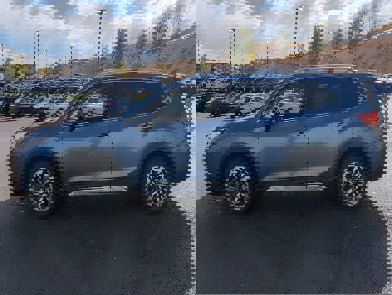 2024 Subaru Forester Touring photo 4