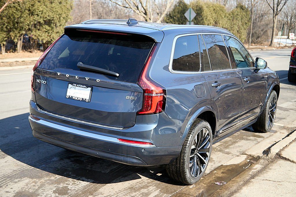 2026 VOLVO XC90 - Image 8