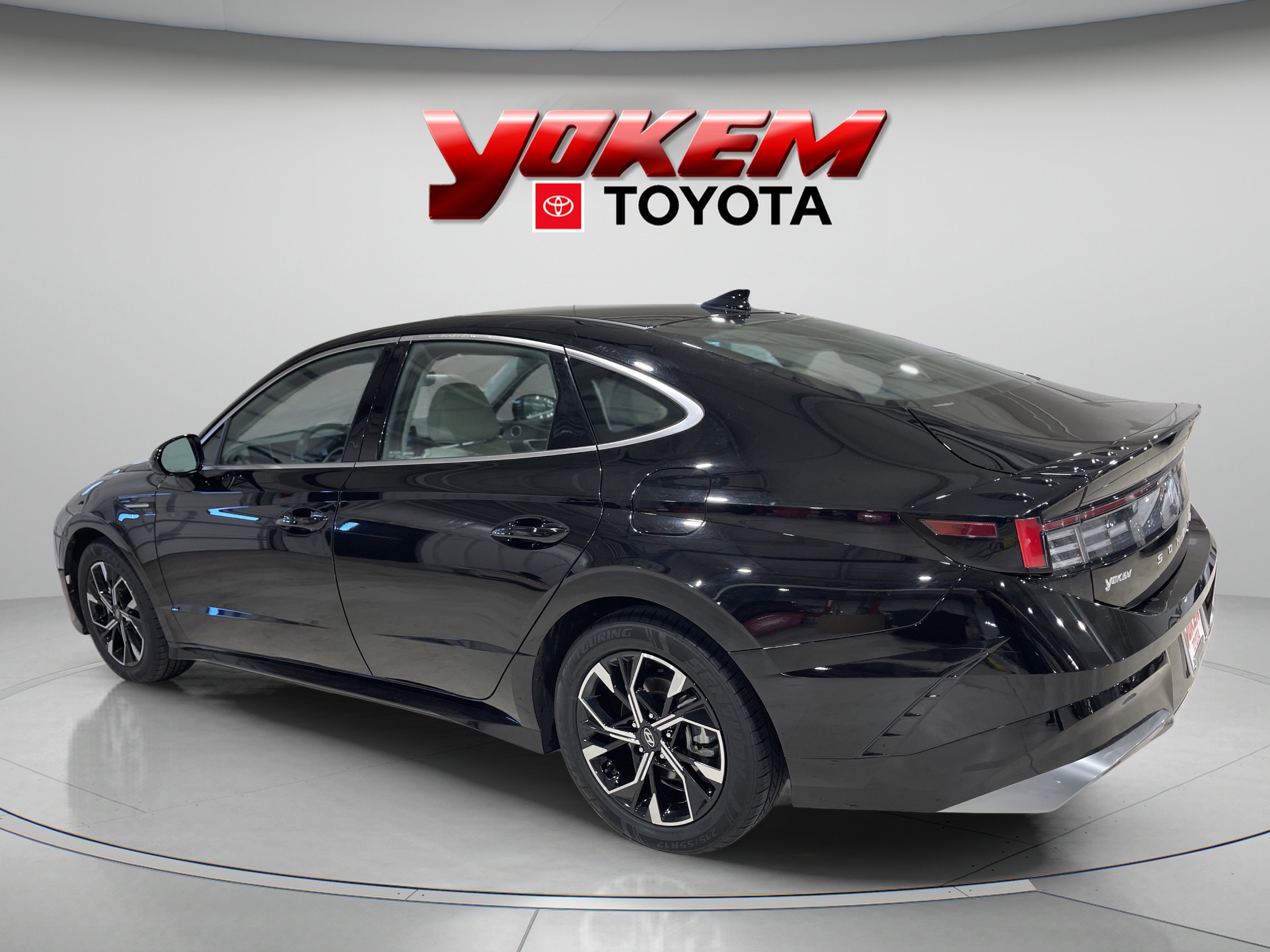 2025 Hyundai Sonata SEL photo 3