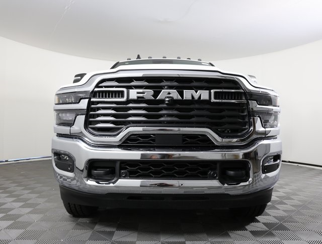 2025 Ram 2500 Tradesman photo 2