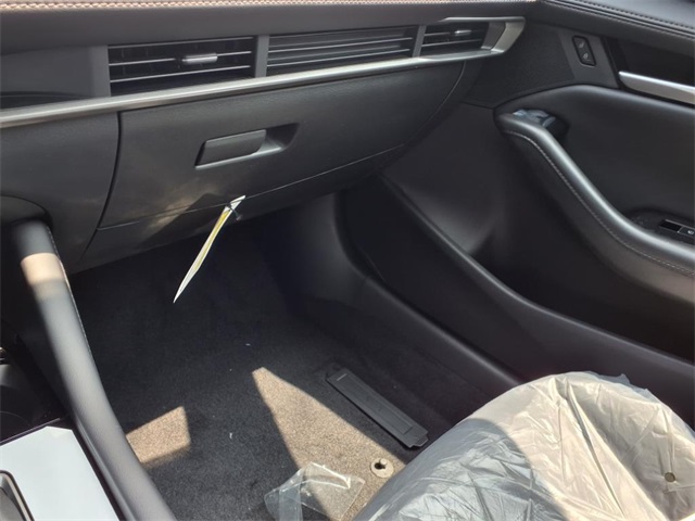 2025 Mazda Mazda3 2.5 Select Sport photo 14