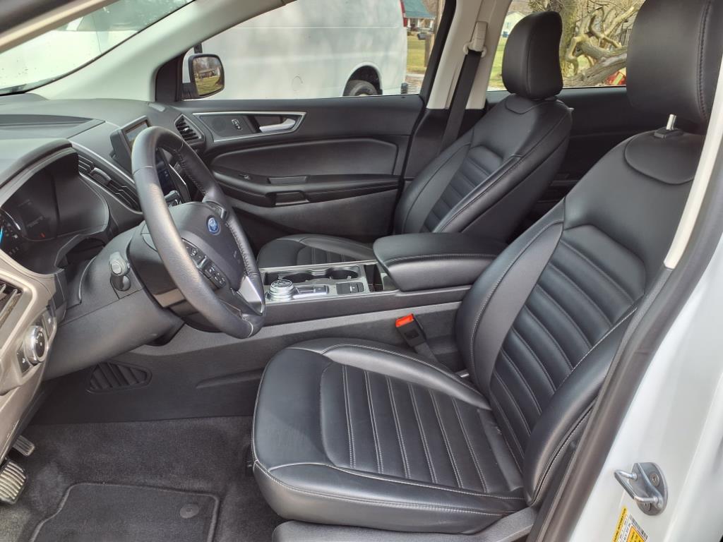 2024 Ford Edge SEL photo 4