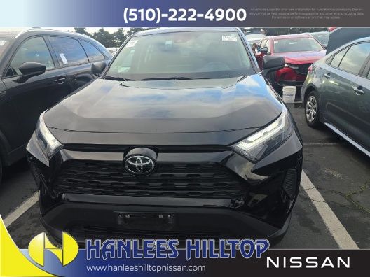 2024 Toyota RAV4 LE's photo