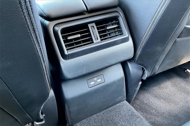 2024 Mazda CX-50 2.5 S Preferred photo 10