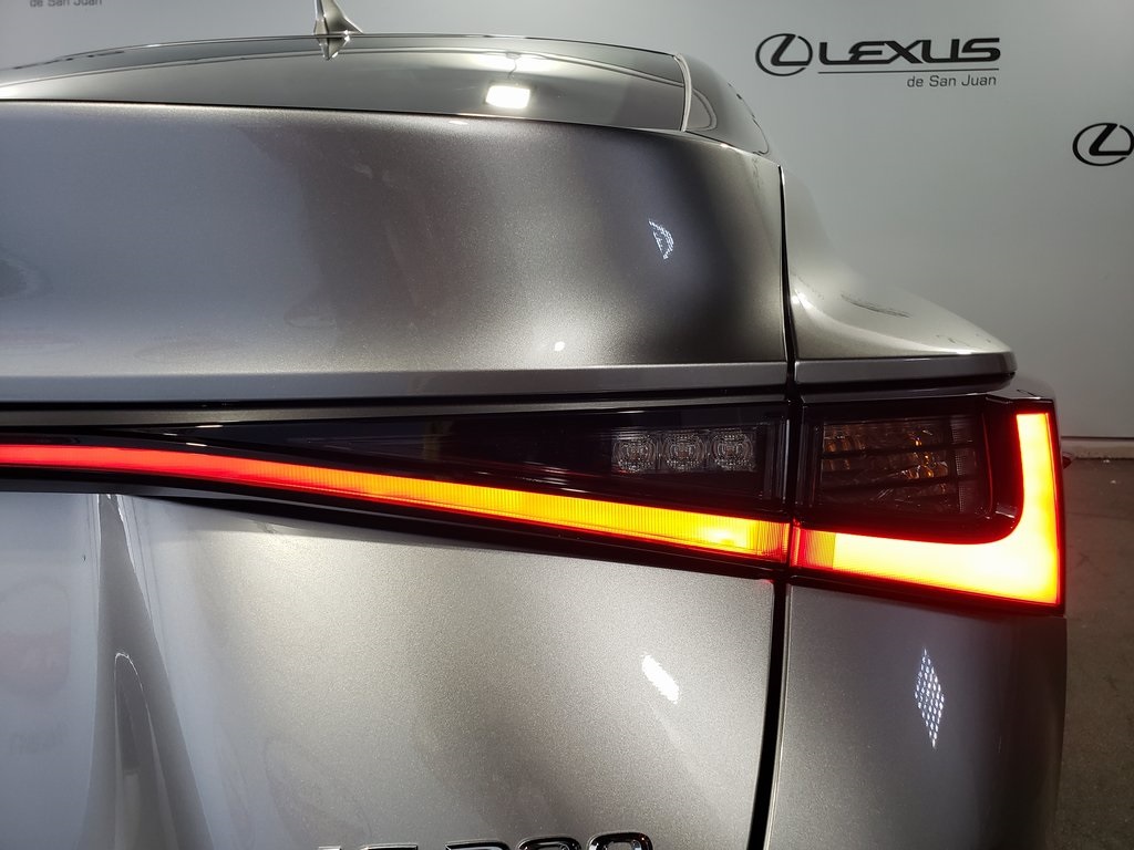 2025 Lexus IS 300 photo 10