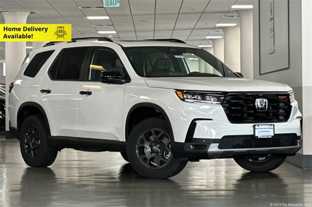 2025 Honda Pilot TrailSport's photo