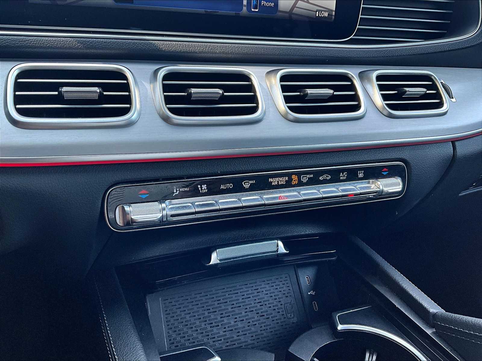 2024 Mercedes Benz GLE 450e photo 24