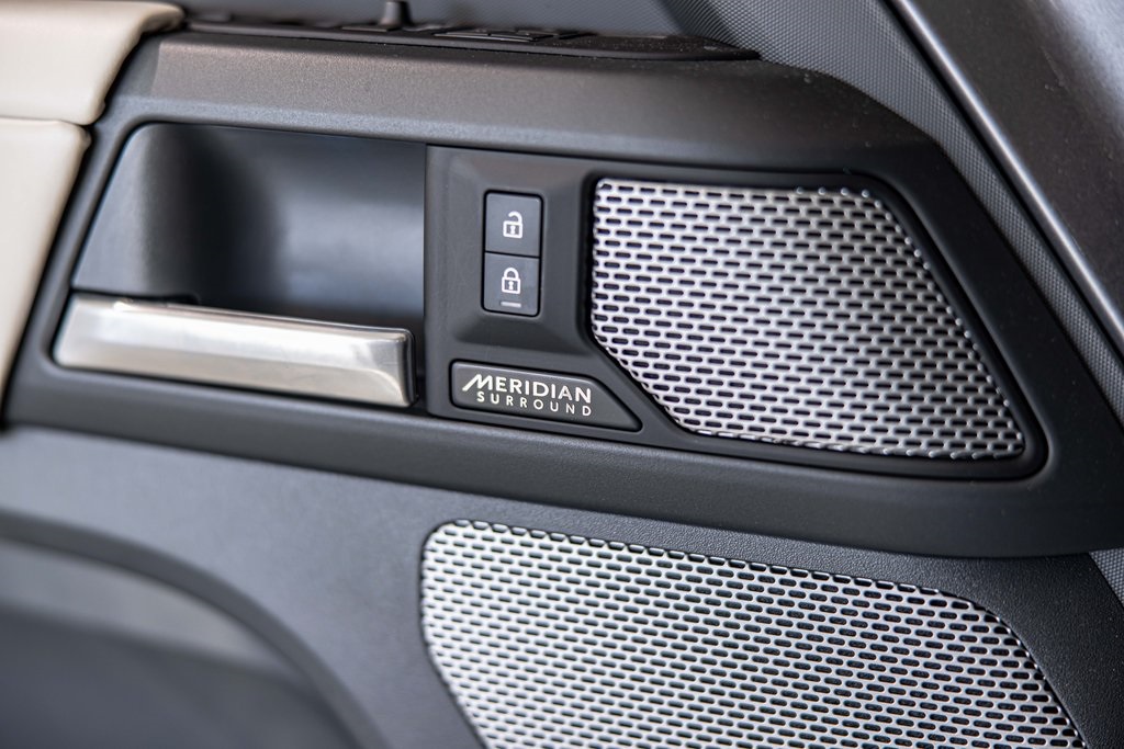 2024 LAND ROVER DEFENDER - Image 28