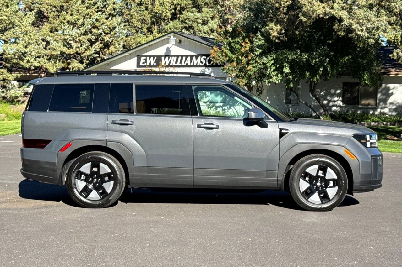 2026 Hyundai Santa Fe SEL photo 3