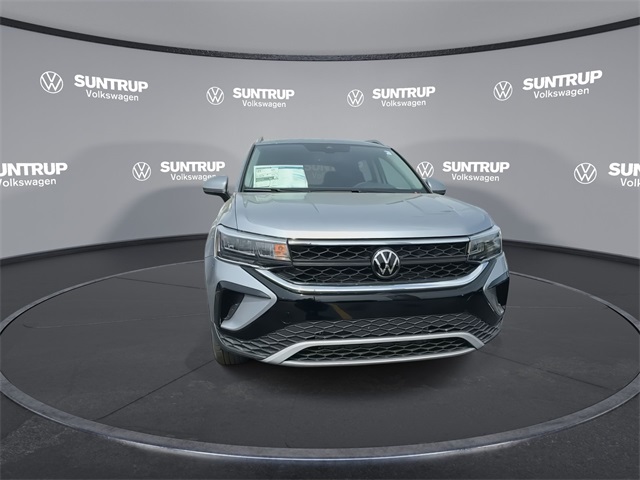 2024 Volkswagen Taos SE photo 4