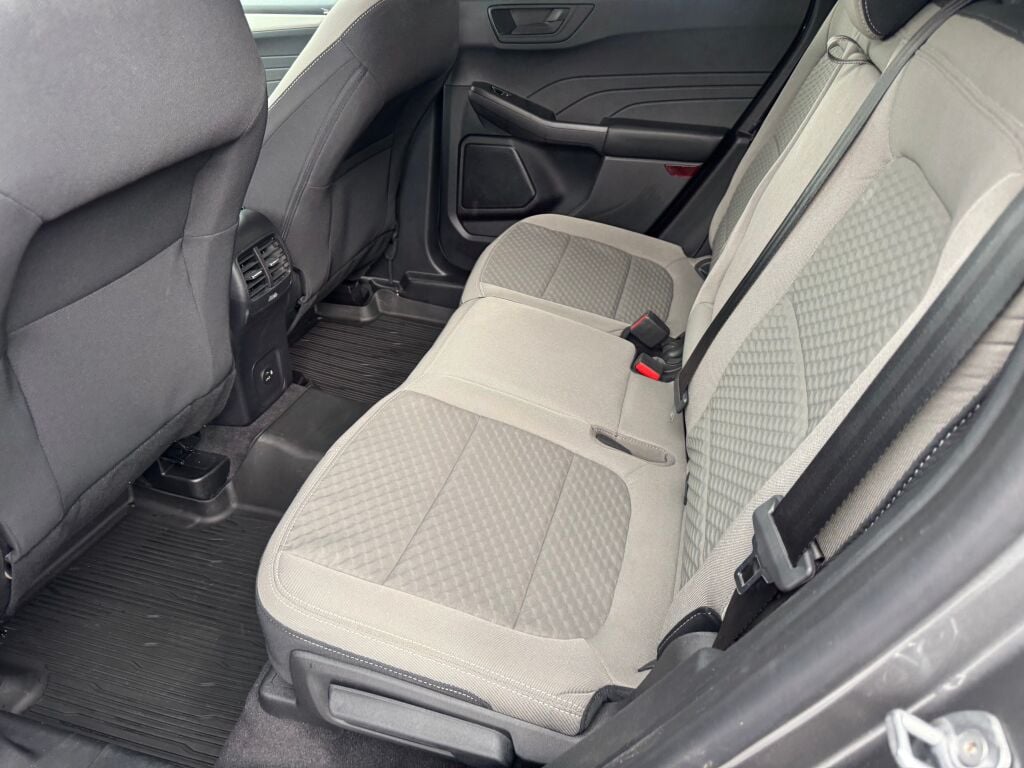 2022 Ford Escape SE photo 15