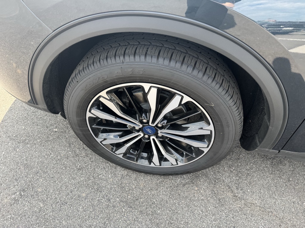 2022 Ford Escape SE Sport photo 12