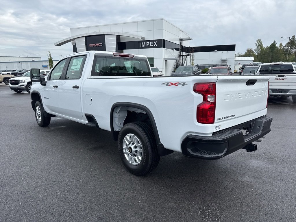 2026 Chevrolet Silverado 2500HD photo 3
