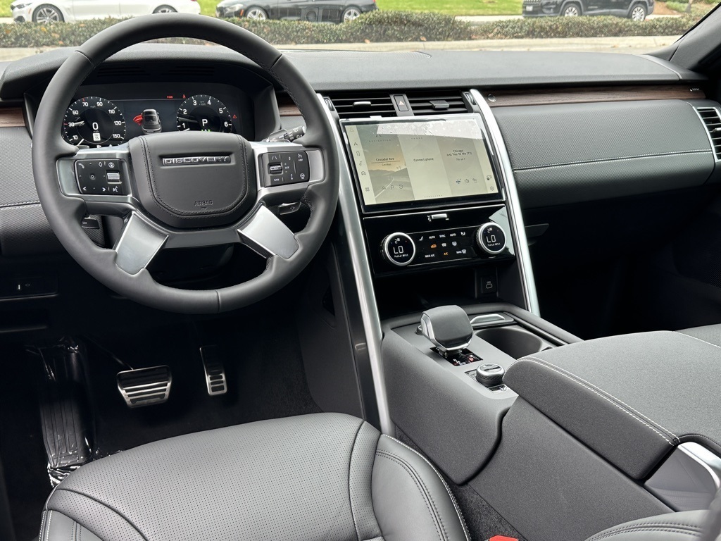 2025 Land Rover Discovery SE photo 20