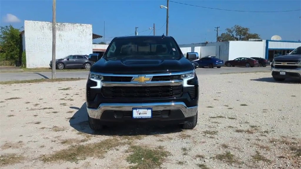 2026 Chevrolet Silverado 1500 LT photo 3