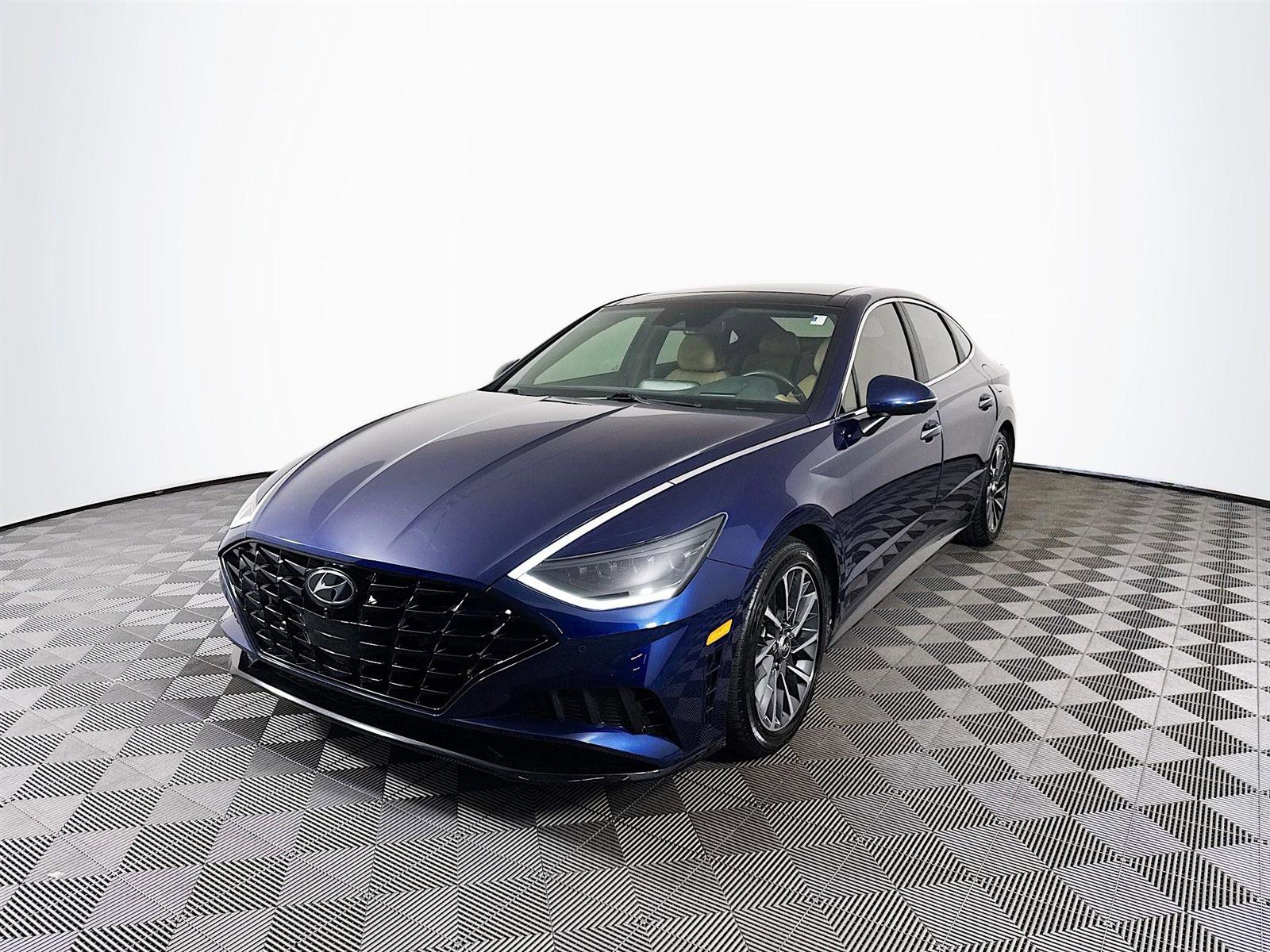 2020 Hyundai Sonata Limited photo 3