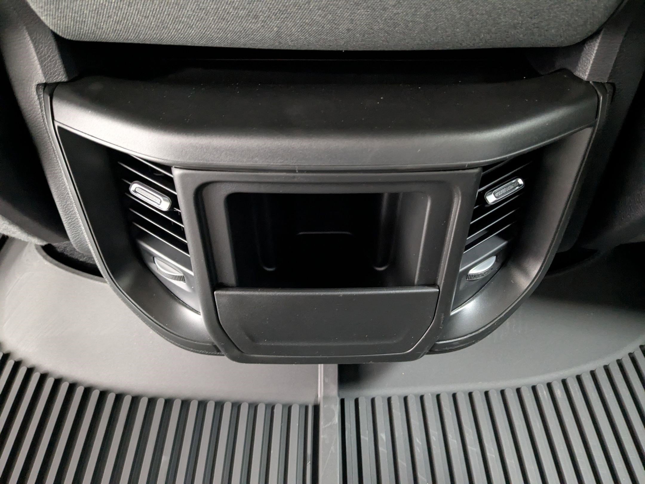 2025 Ram 1500 Tradesman photo 11