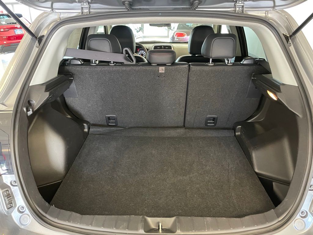 2024 Mitsubishi Outlander Sport SE photo 9