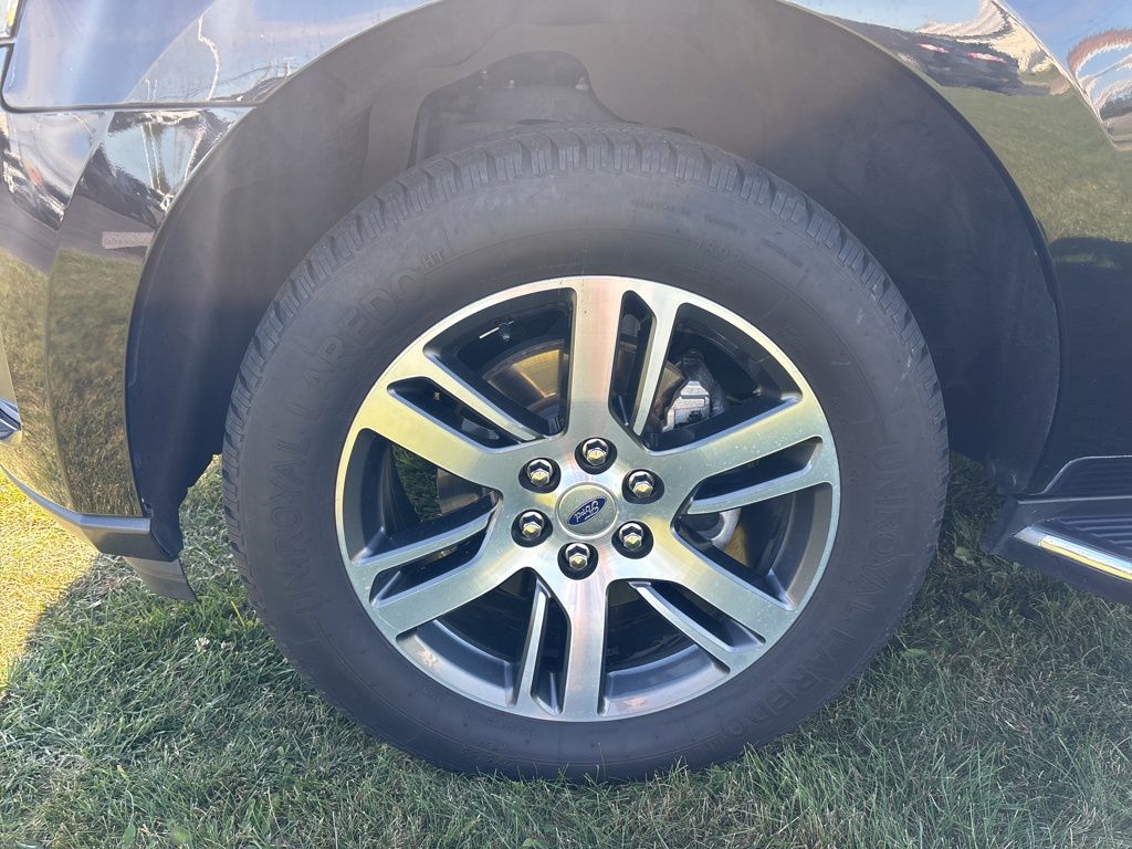 2022 Ford Expedition Limited photo 9