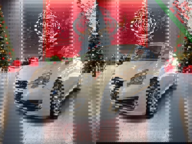 2010 Hyundai Genesis Coupe Grand Touring's photo