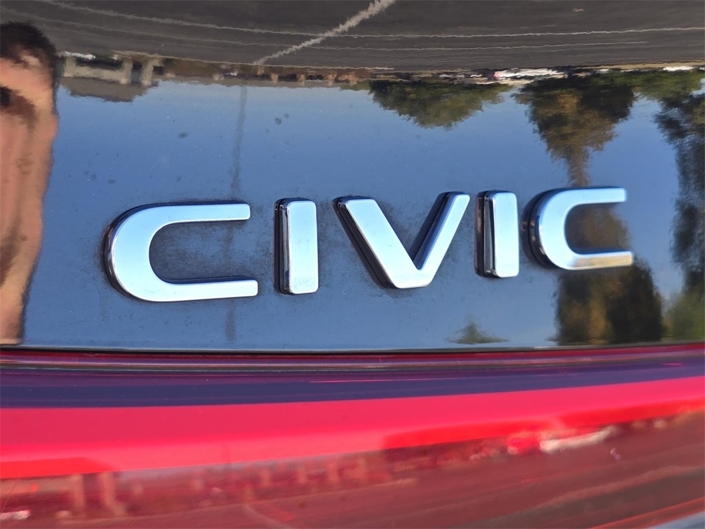 2022 Honda Civic Sport photo 2