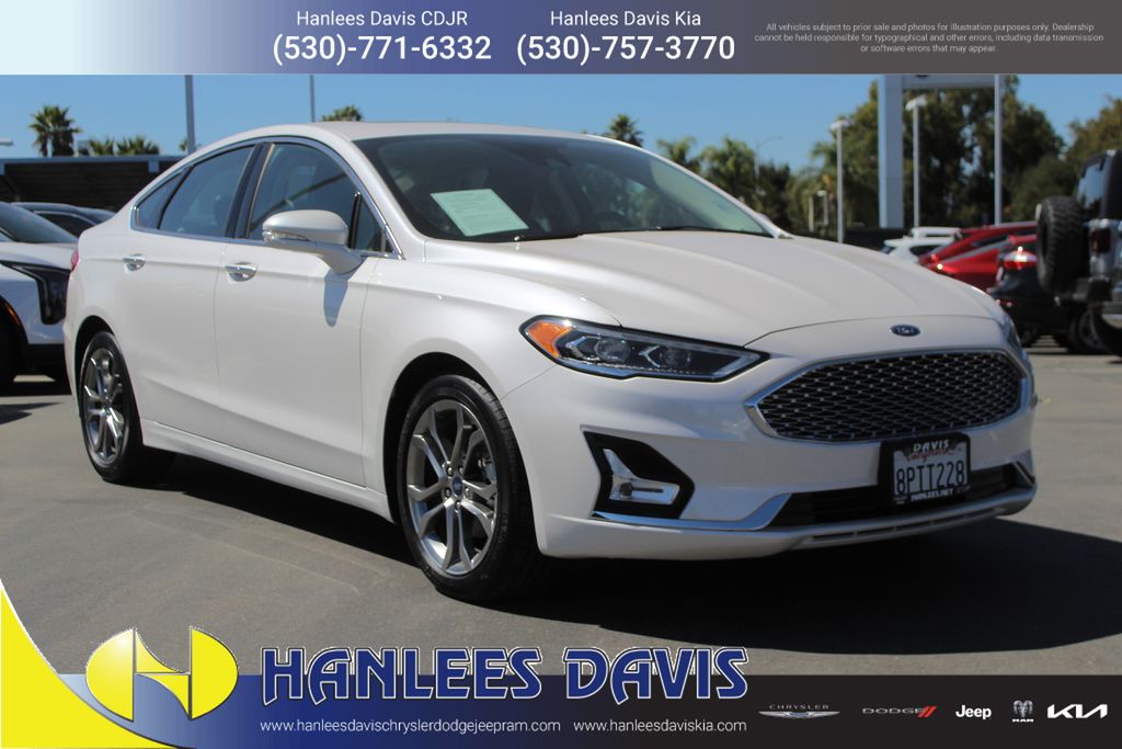 2020 Ford Fusion Hybrid Titanium photo 3