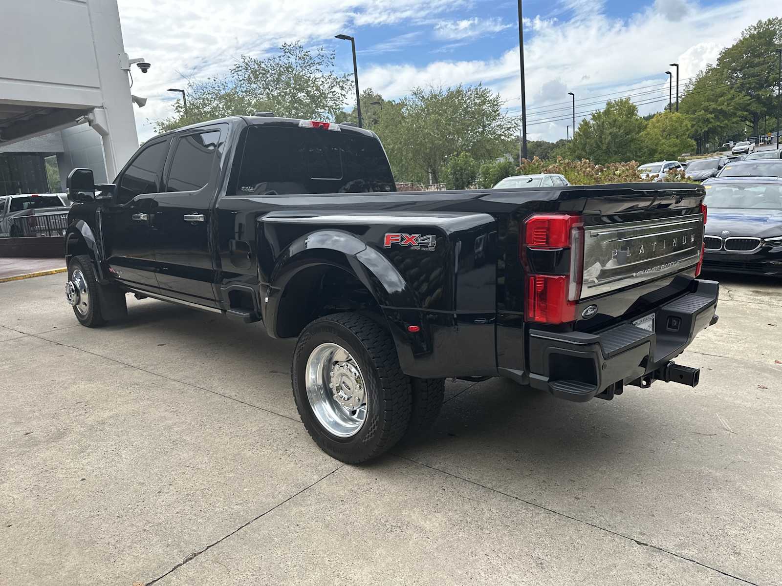 2025 Ford F-450 Platinum photo 4