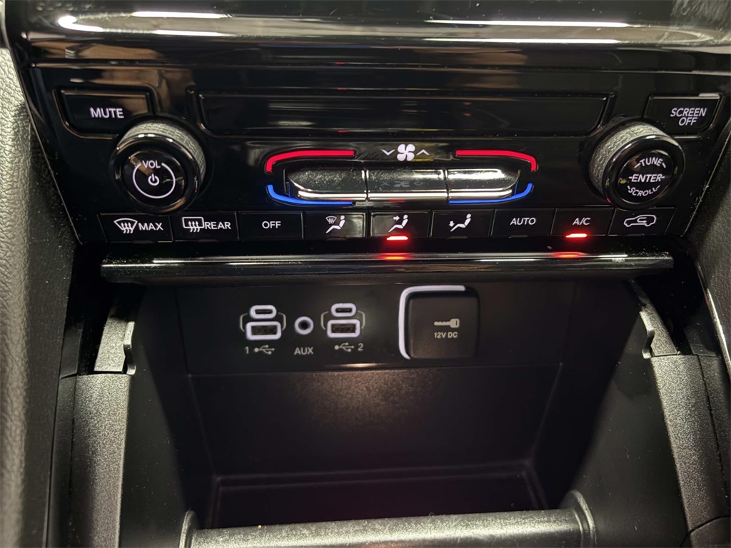 2023 Jeep Grand Cherokee Laredo photo 15