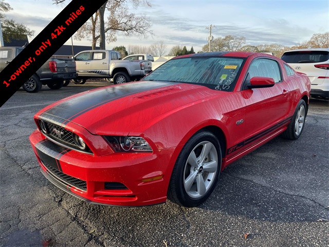 2013 Ford Mustang GT Premium photo 3