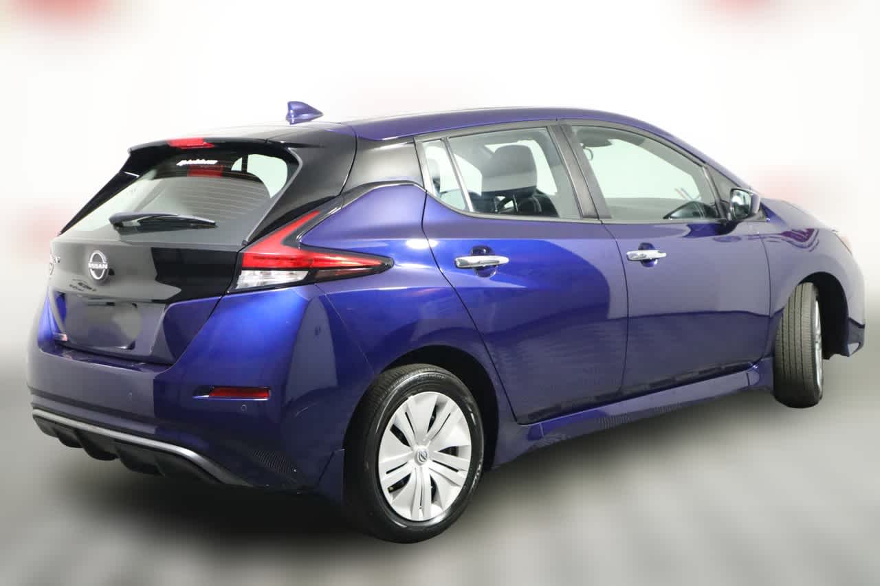 2025 Nissan Leaf S photo 4