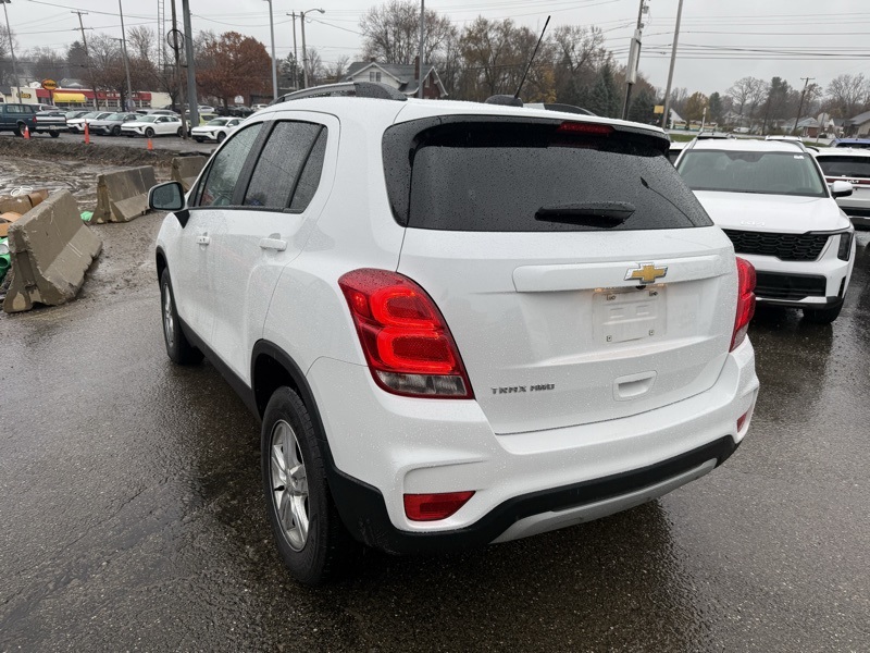 2022 Chevrolet Trax LT photo 4