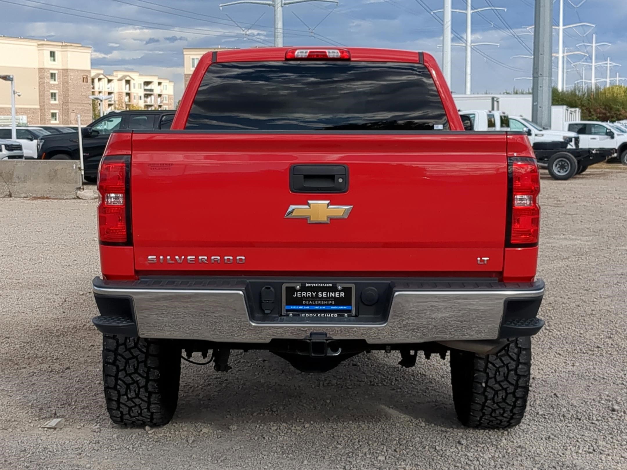 2018 Chevrolet Silverado 1500 LT photo 4