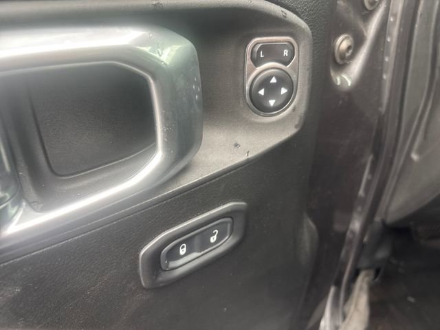 2021 Jeep Gladiator Willys photo 14
