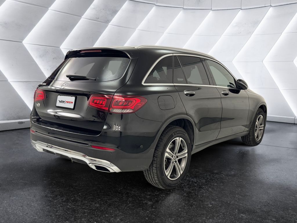 2021 Mercedes Benz GLC 300 photo 4